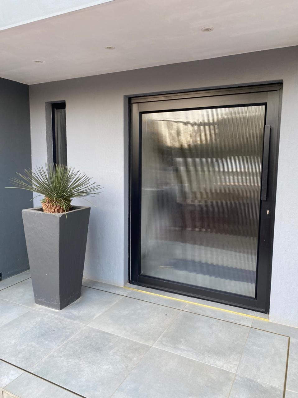 Glass Door Manufacturers